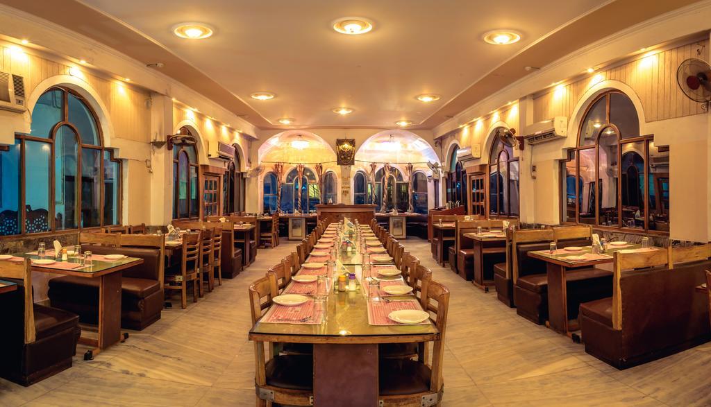 Hotel Solitaire Agra  Exterior photo